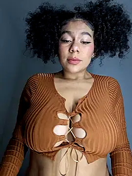 Yerystar online show from October 2025 09:49:01 PM