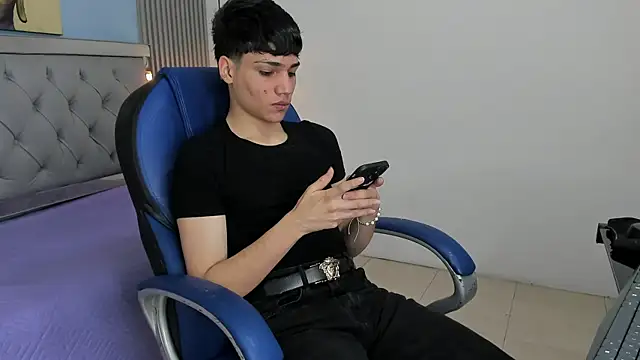 SamBlack  online show from April 2026 12:40:01 PM