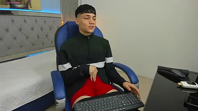 SamBlack  online show from March 2026 12:43:01 PM