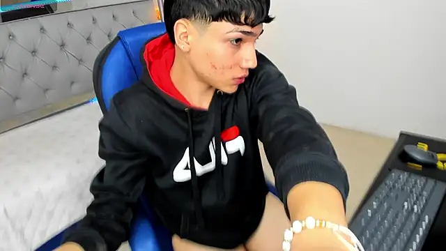 SamBlack  online show from April 2026 01:13:01 PM