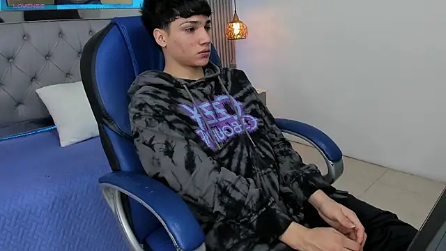 SamBlack  online show from April 2026 12:35:02 PM
