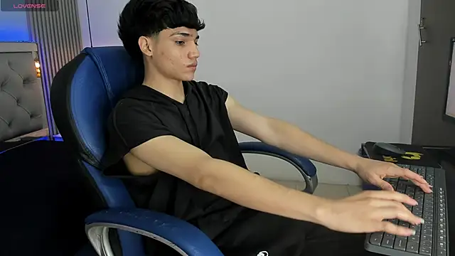 SamBlack  online show from May 2026 01:20:01 PM