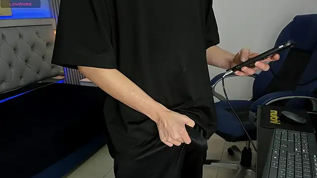 SamBlack  online show from May 2026 01:41:01 PM