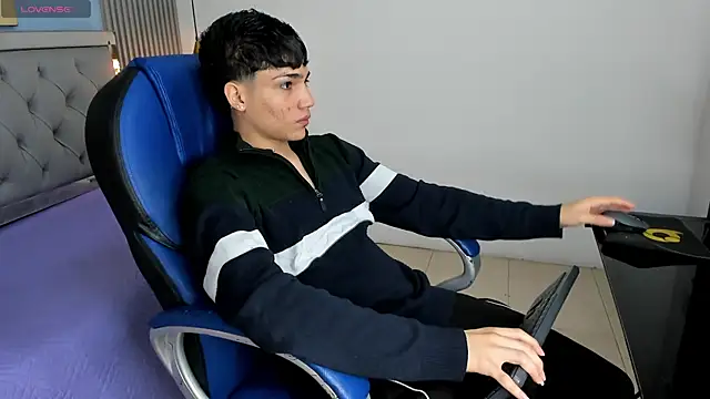 SamBlack  online show from April 2026 12:39:01 PM