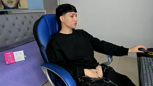 SamBlack  online show from April 2026 12:42:02 PM