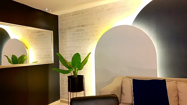 Snapshot of AgathaKondo_ chatting on November 2025 09:19:02 PM AgathaKondo online show from November 2025 09:19:02 PM