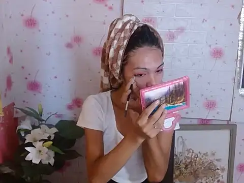 Snapshot of miss_carlas chatting on November 2025 10:35:02 PM miss carlas online show from November 2025 10:35:02 PM