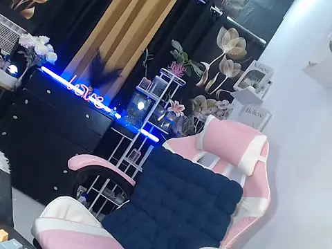 Snapshot of miss_ning chatting on April 2026 06:09:02 PM miss ning online show from April 2026 06:09:02 PM