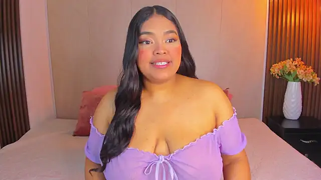 Snapshot of RileyDolly chatting on October 2025 03:20:02 AM RileyDolly online show from October 2025 03:20:02 AM
