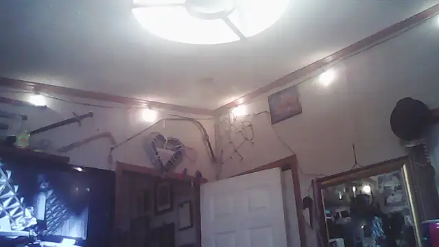 BonnienClyde5421 online show from February 2026 12:19:02 AM