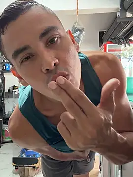 Snapshot of Terra-22cm chatting on November 2025 02:21:03 PM Terra-22cm online show from November 2025 02:21:03 PM