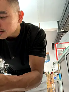 Snapshot of Terra-22cm chatting on October 2025 01:43:02 PM Terra-22cm online show from October 2025 01:43:02 PM