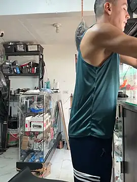 Snapshot of Terra-22cm chatting on November 2025 01:39:02 PM Terra-22cm online show from November 2025 01:39:02 PM