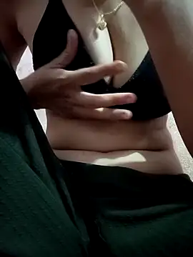 suneeta77 online show from September 2025 06:46:01 AM