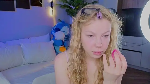 emilyshepar d online show from April 2026 02:27:02 AM
