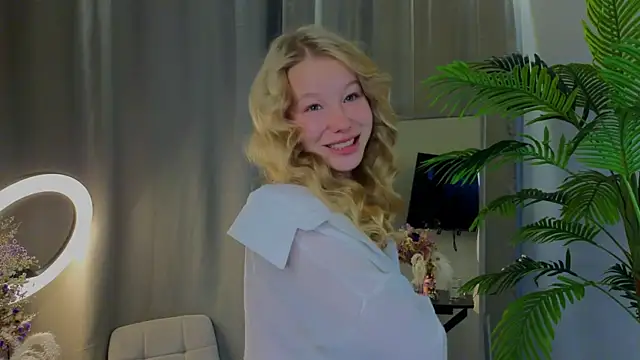 Snapshot of emilyshepar_d chatting on September 2025 01:41:02 AM emilyshepar d online show from September 2025 01:41:02 AM
