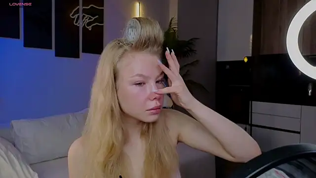 emilyshepar d online show from June 2026 03:00:01 AM