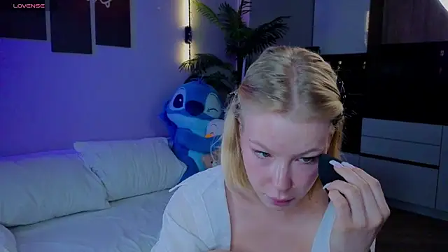 Snapshot of emilyshepar_d chatting on July 2026 01:47:02 AM emilyshepar d online show from July 2026 01:47:02 AM