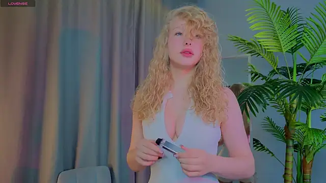 emilyshepar d online show from November 2025 02:26:02 AM