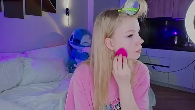 emilyshepar d online show from April 2026 02:13:01 AM