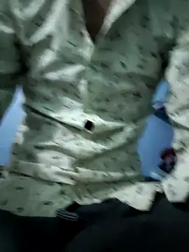 RAYI Queen 4 online show from March 2026 02:01:02 AM