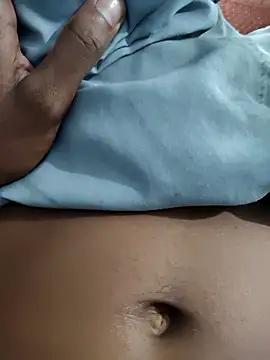 RAYI Queen 4 online show from April 2026 01:39:01 AM