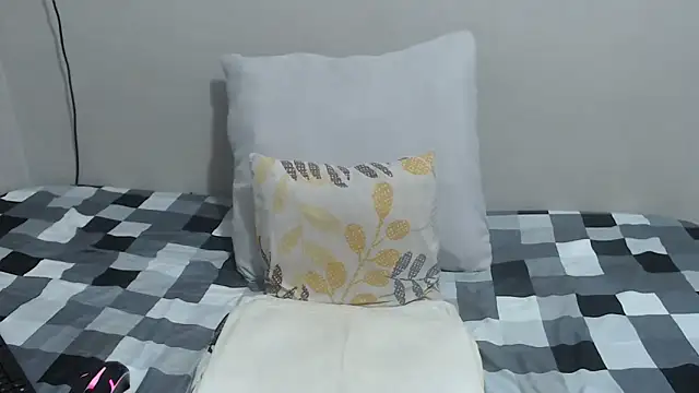 HornyEbony4u online show from April 2026 02:13:02 AM