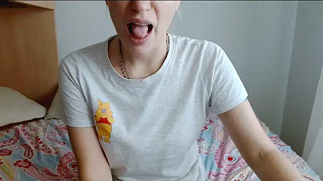 Snapshot of SatinQueen90 chatting on November 2025 09:57:01 AM SatinQueen90 online show from November 2025 09:57:01 AM