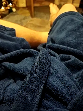 hubbyfun19 online show from December 2025 05:18:02 AM