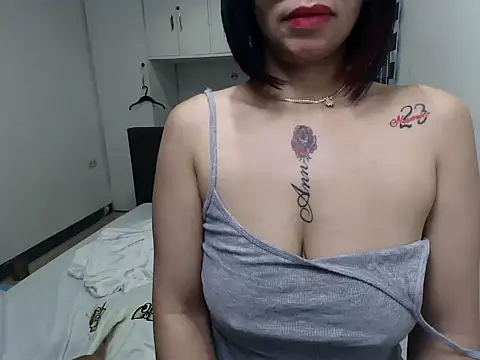 eattmebabyy online show from May 2026 09:45:02 AM