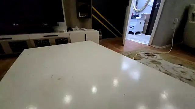 Apooabe online show from November 2025 12:53:02 AM