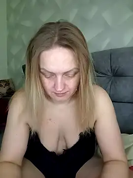 Snapshot of Ami_Foxy chatting on May 2026 06:06:02 AM Ami Foxy online show from May 2026 06:06:02 AM