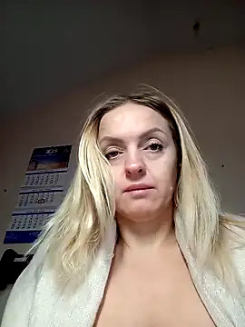 Ami Foxy online show from September 2025 06:20:01 AM