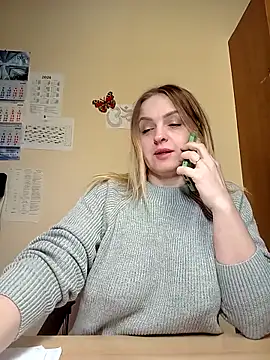 Snapshot of Ami_Foxy chatting on May 2026 05:33:01 AM Ami Foxy online show from May 2026 05:33:01 AM