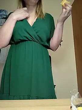 Snapshot of Ami_Foxy chatting on May 2026 05:05:01 AM Ami Foxy online show from May 2026 05:05:01 AM