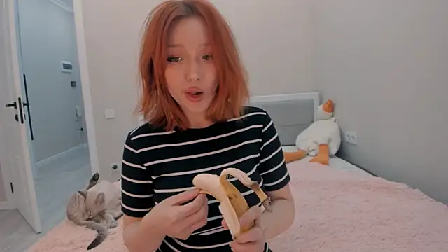 yuna loon online show from October 2025 02:53:02 PM