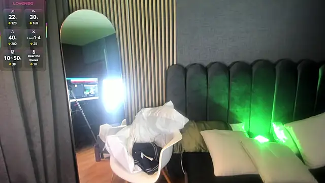 Snapshot of Gina_77 chatting on November 2025 12:09:01 PM Gina 77 online show from November 2025 12:09:01 PM