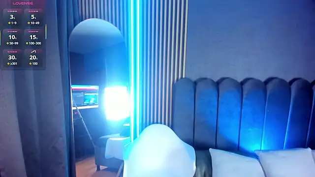 Snapshot of Gina_77 chatting on November 2025 12:19:01 PM Gina 77 online show from November 2025 12:19:01 PM