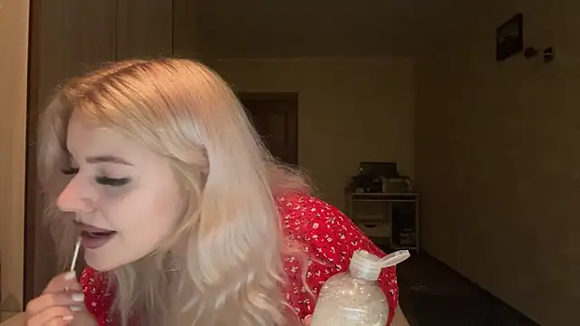 sunshinyflash online show from November 2025 06:11:01 PM