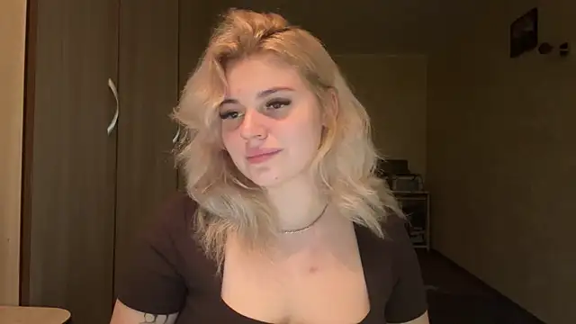 sunshinyflash online show from November 2025 05:12:02 PM