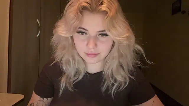 sunshinyflash online show from November 2025 02:40:01 PM