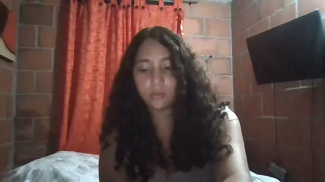 Snapshot of AnaisVelvet11 chatting on October 2025 12:25:01 AM AnaisVelvet11 online show from October 2025 12:25:01 AM