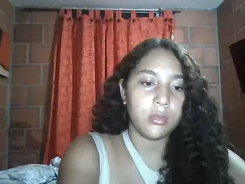 Snapshot of AnaisVelvet11 chatting on October 2025 12:58:01 AM AnaisVelvet11 online show from October 2025 12:58:01 AM