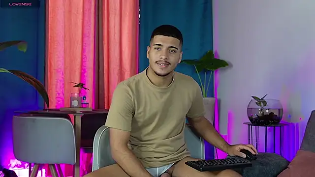 Snapshot of michel_g1 chatting on October 2025 05:38:02 PM michel g1 online show from October 2025 05:38:02 PM