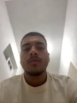 Snapshot of michel_g1 chatting on April 2026 11:44:02 PM michel g1 online show from April 2026 11:44:02 PM