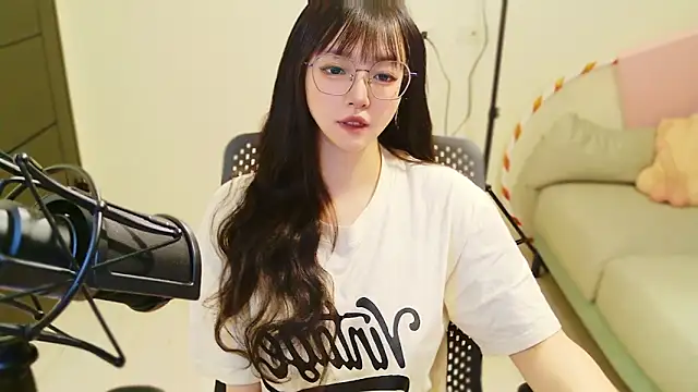 Yucheng  520 online show from May 2026 04:45:02 AM