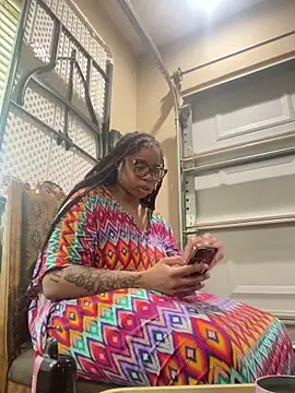 caramel  cremes online show from May 2026 01:03:01 PM