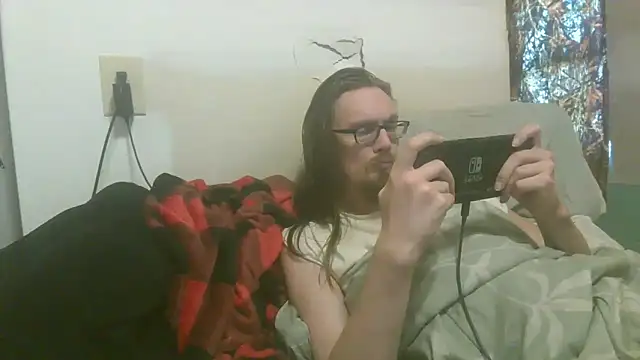 Snapshot of dandonn chatting on April 2026 08:57:02 PM dandonn online show from April 2026 08:57:02 PM