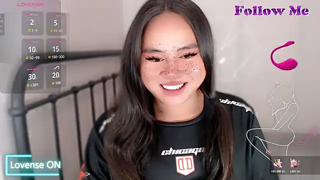 Snapshot of ursexy_ceciliaxx chatting on December 2025 06:58:02 PM ursexy ceciliaxx online show from December 2025 06:58:02 PM