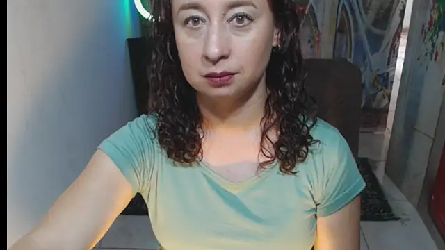 Milf Valeria online show from December 2025 05:23:02 PM